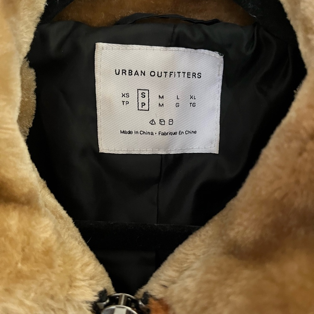 Urban Outfitters Streetwear Colorblock Men's/Unisex Money Faux Fur Jacket Sz S - Picture 6 of 7